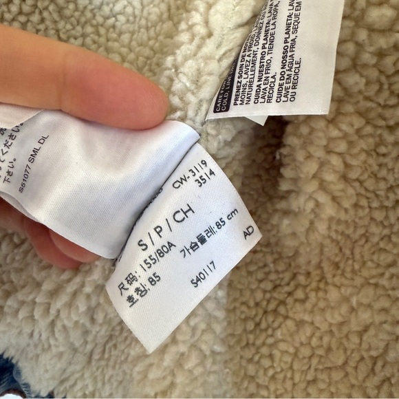 Levi’s Original Sherpa Trucker Denim Jacket - Picture 4 of 7